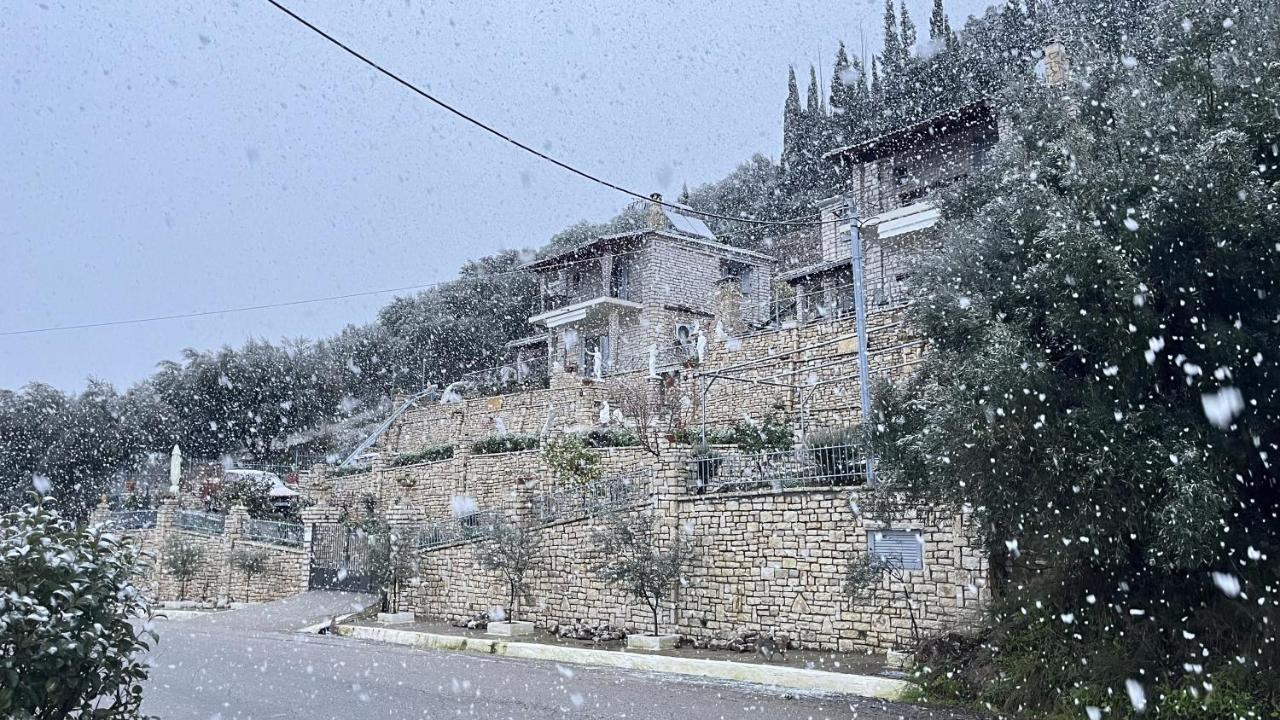 Stone Maisonettes Egio Exterior foto